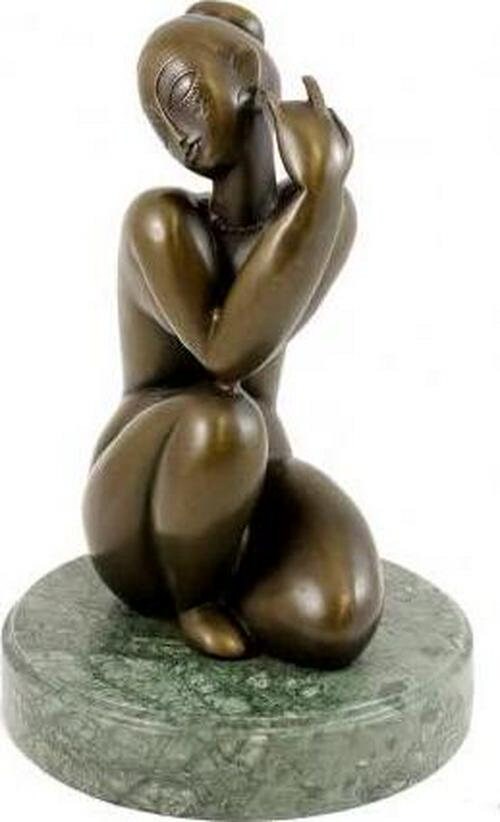 Kunst and ambiente modern bronze figure - female nude - signed amedeo modigliani