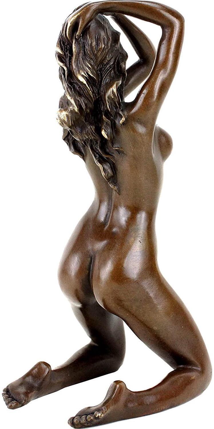 Kunst and ambiente - erotic girl jenna - female nude sculpture - bronze figurine - height: 17.0 cm - sign. patoue - sexy statues for sale