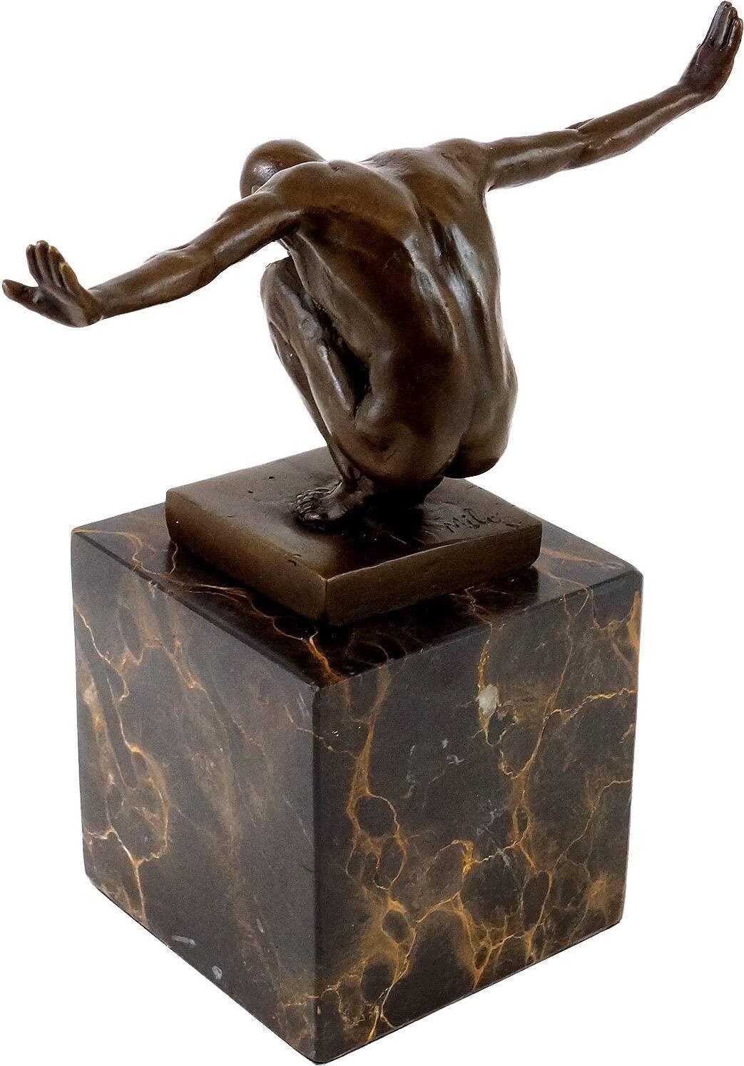 Kunst and ambiente - modern art statue - bronze figurine - mr. universe - signed - sculpture by milo - 100% bronze - athlete - male nude