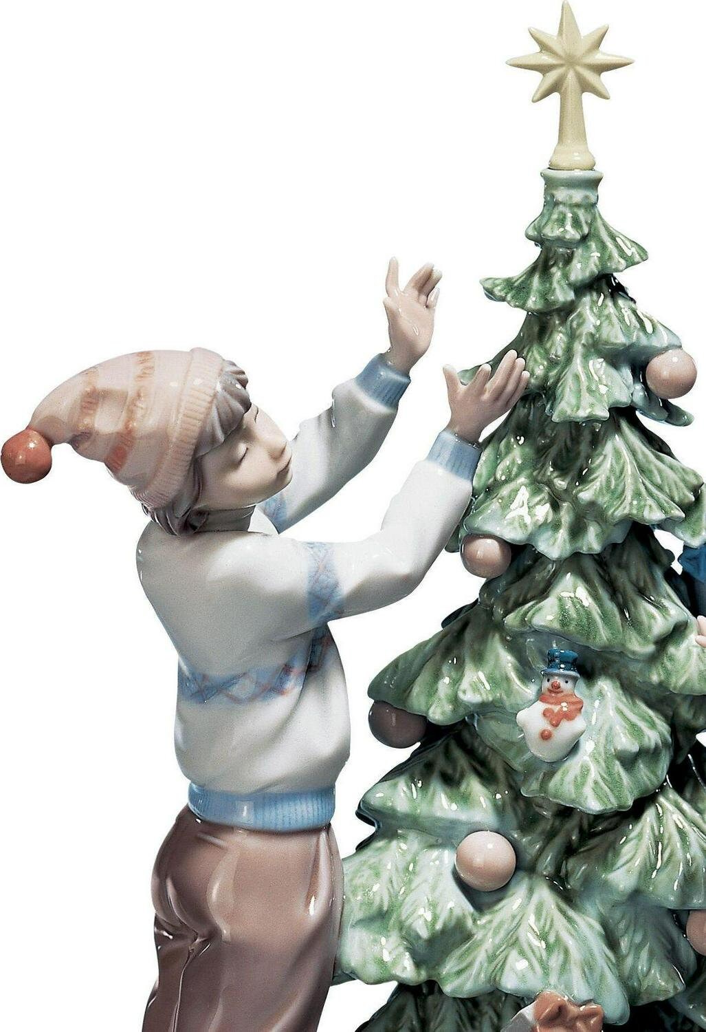 Trimming the tree figurine porcelain sculpture by lladro Christmas gift fireplace decor