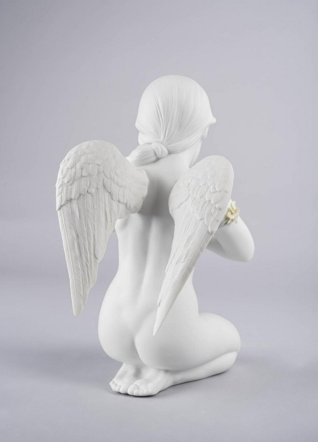 Heavenly heart angel figurine porcelain sculpture by lladro wedding gift shelf decor