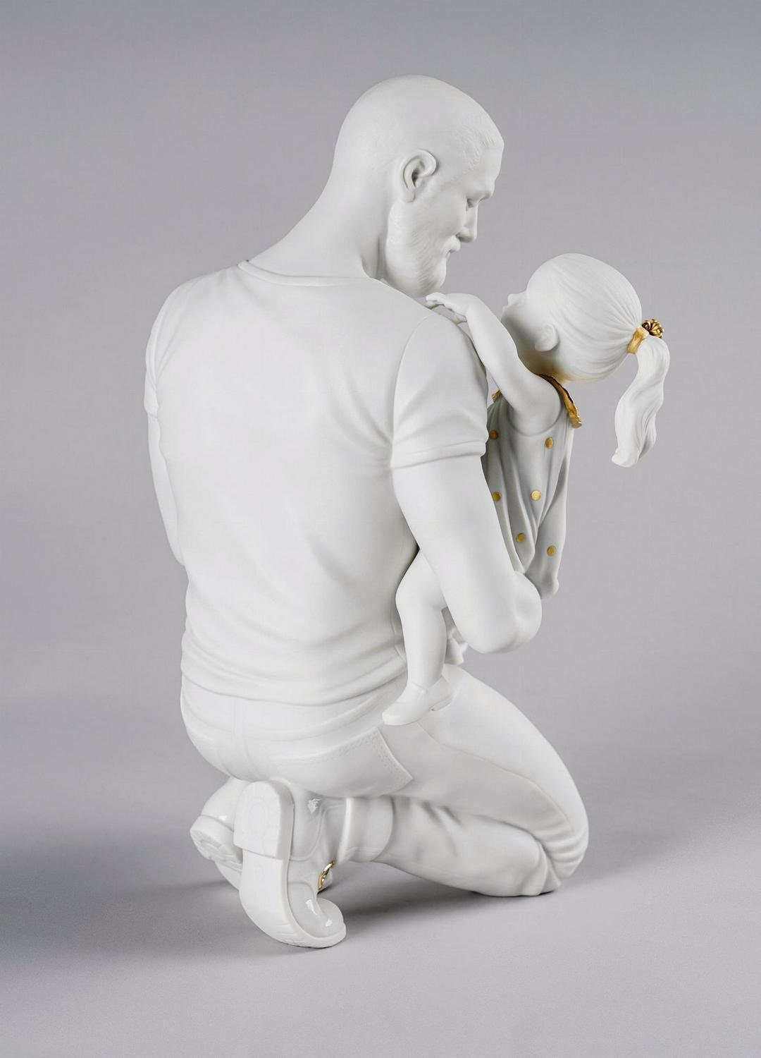 In daddy's arms figurine. golden luster and white porcelain sculpture by lladro home decor birthday gift