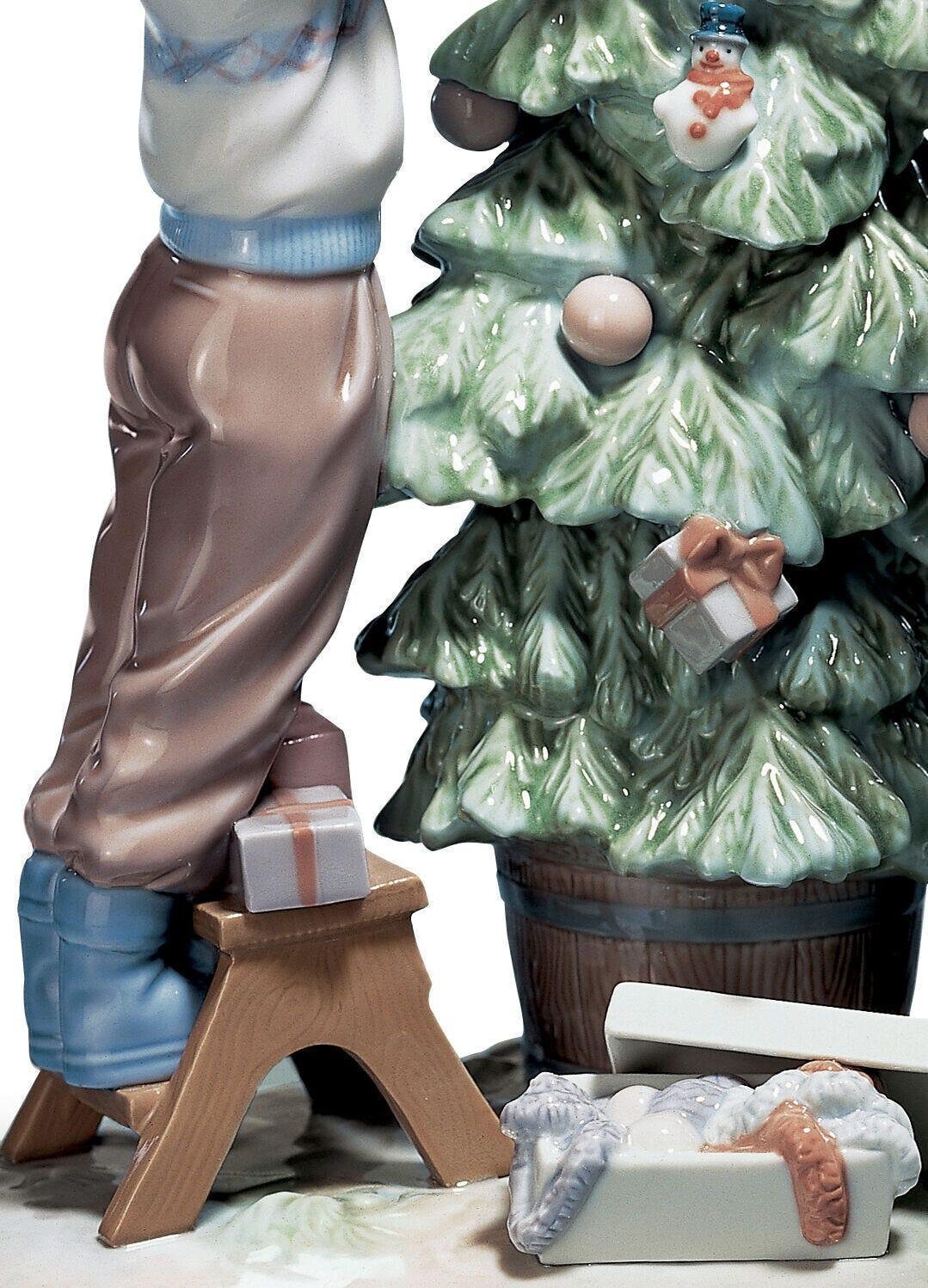 Trimming the tree figurine porcelain sculpture by lladro Christmas gift fireplace decor