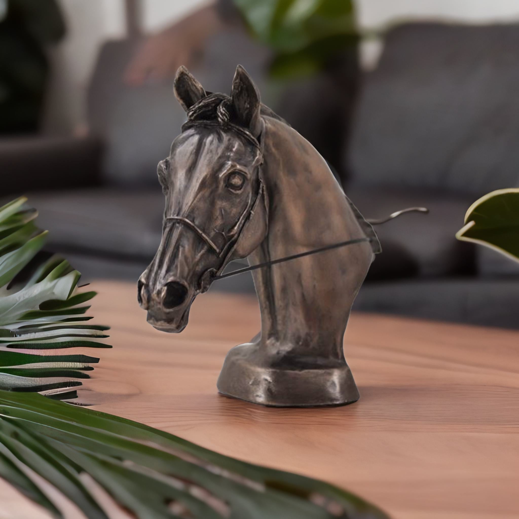Eventers horse head figurine