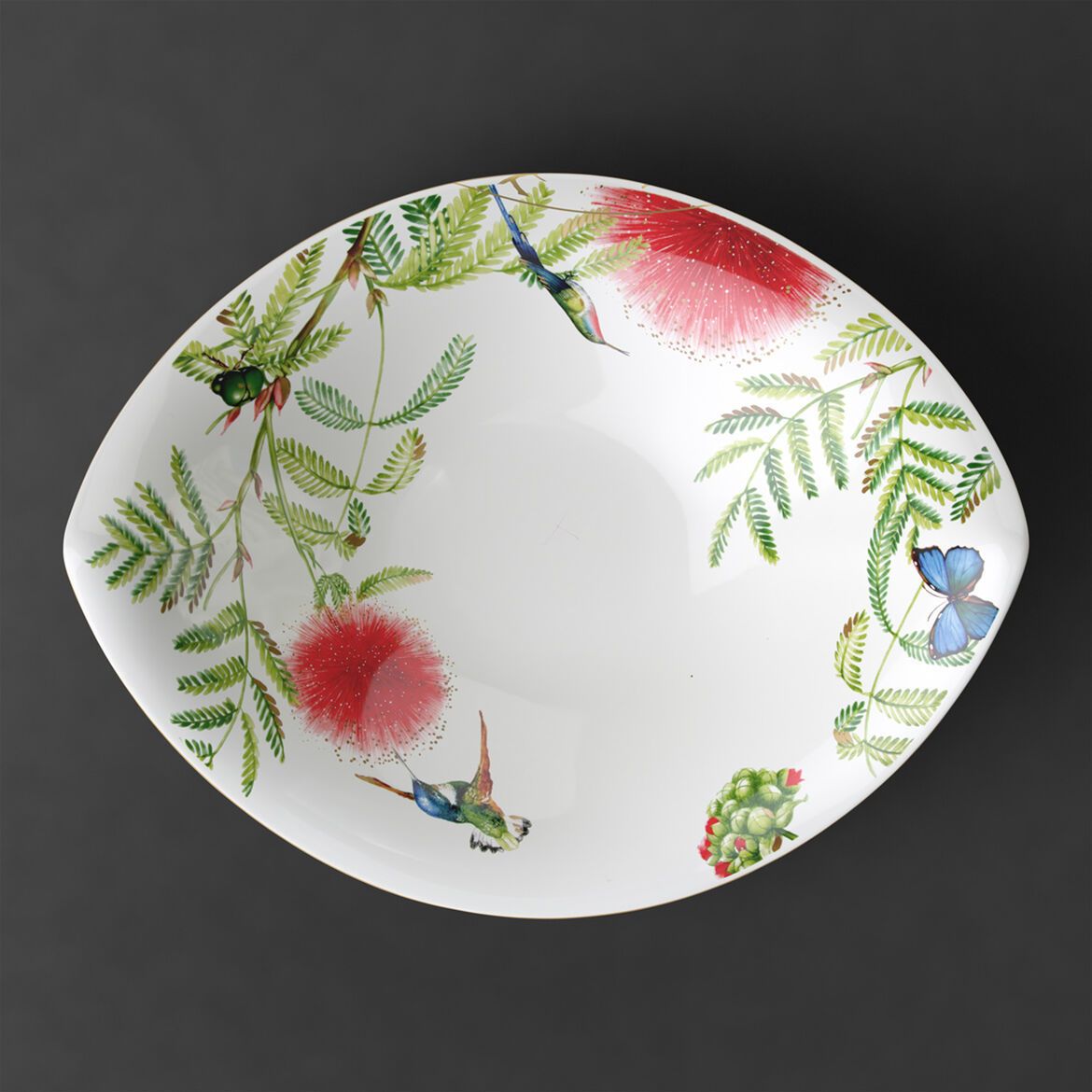 Amazonia leaf bowl 47 x 38 cm