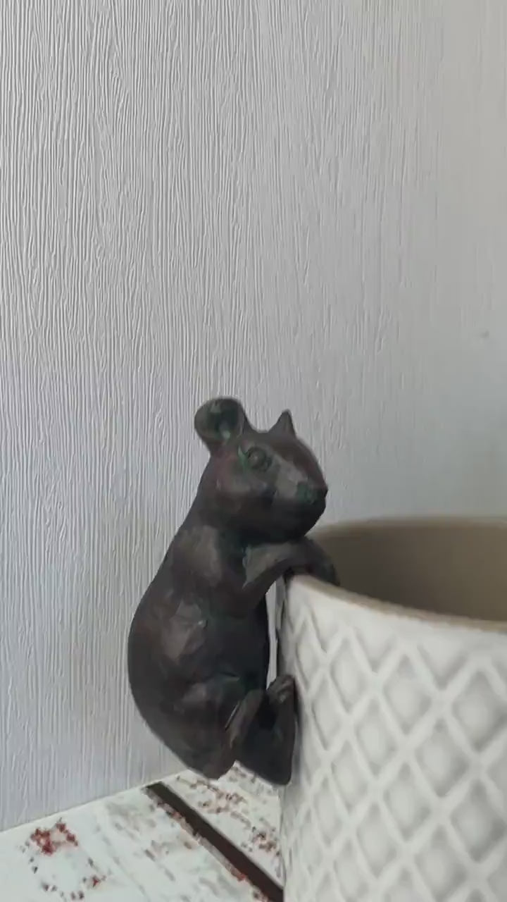 Mouse Pot Hanger garden decor outdoor decoration