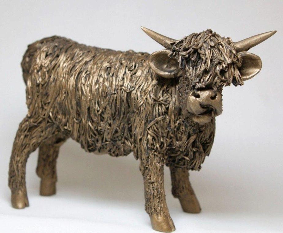 Young bull bronze sculpture animal figurine home decor