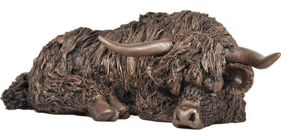 Highland bull resting bronze figurine animal sculpture home decor