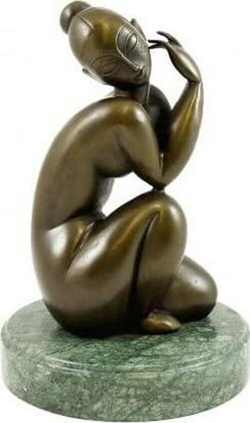 Kunst and ambiente modern bronze figure - female nude - signed amedeo modigliani