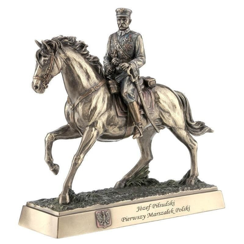 Jozef pilsudski chief of state and first marshal of poland bronze figurine