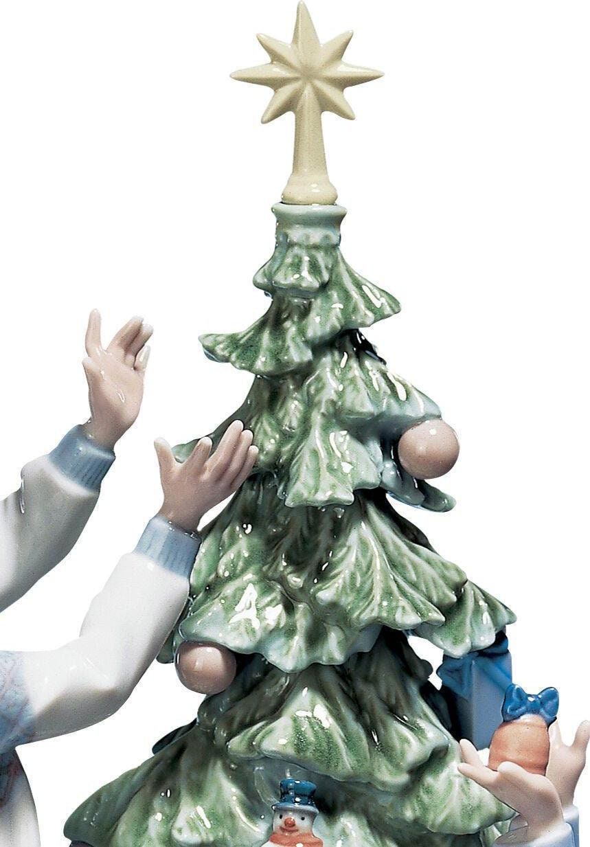 Trimming the tree figurine porcelain sculpture by lladro Christmas gift fireplace decor